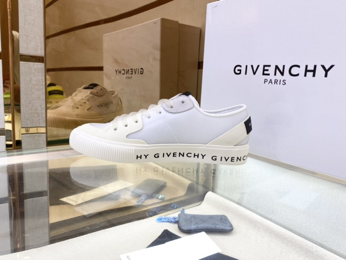 Givench Spectre Low-TOP SNEAKER