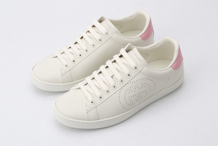 G*u*i low-top sneaker