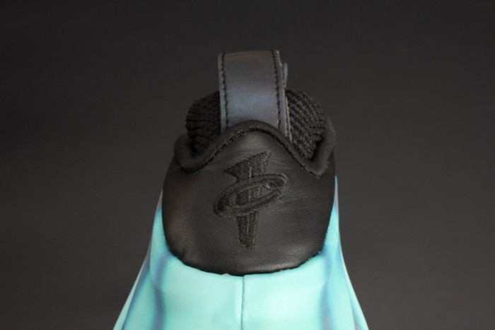 nike air foamposite one “N0*Hern lights” black/green mens 840559-001