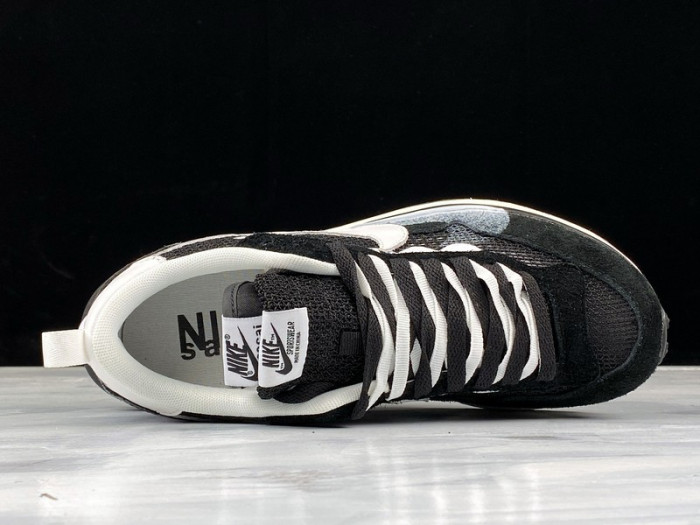 Sacai X Nike LDV Waffle 