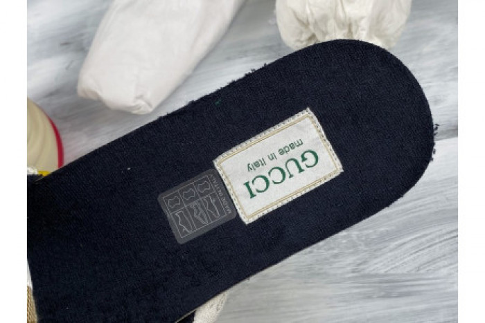 G*u*i rhyton vintage trainer sneaker 619891 99wf0 4370