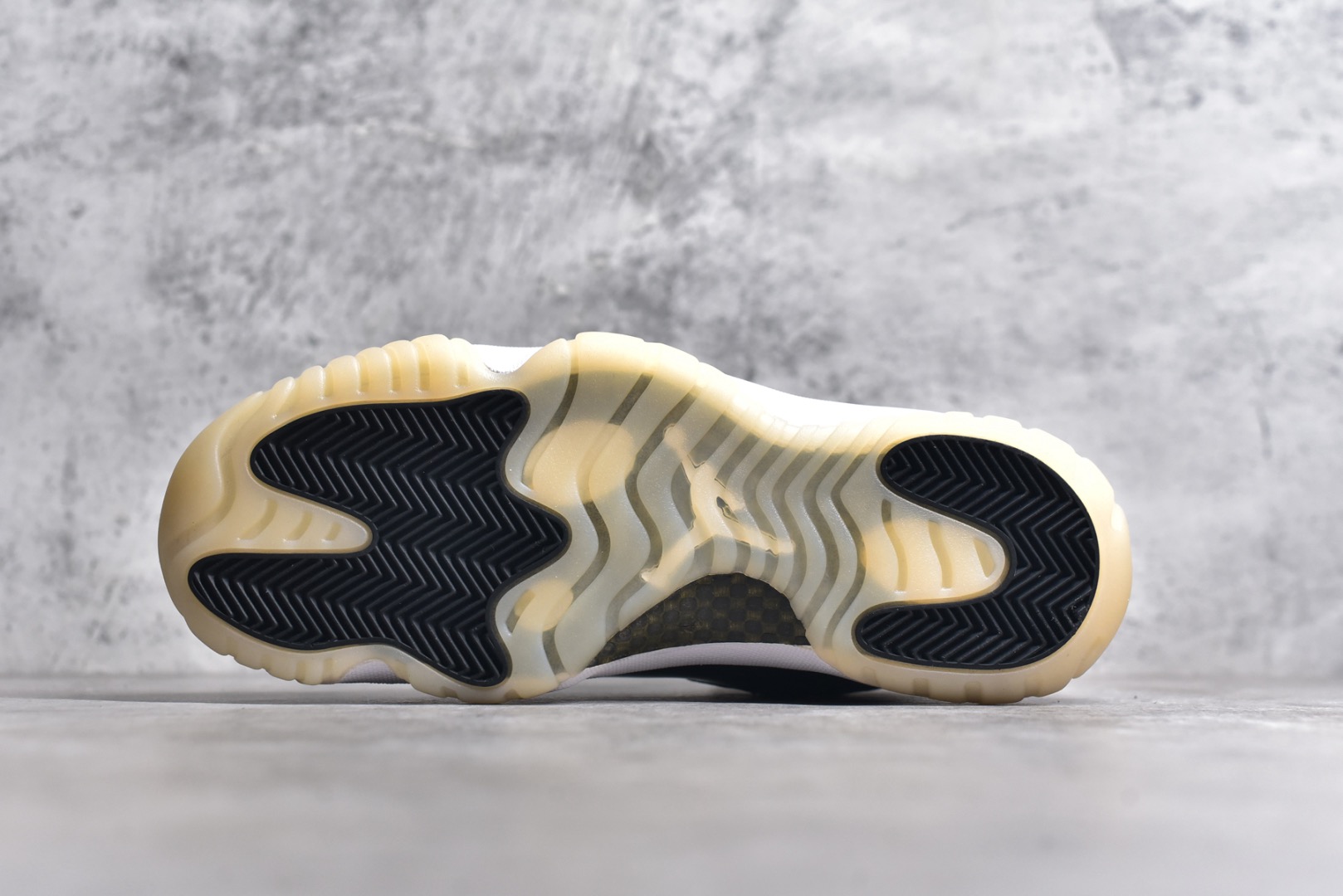 Air Jordan AJ11 "DMP" CT8012-170